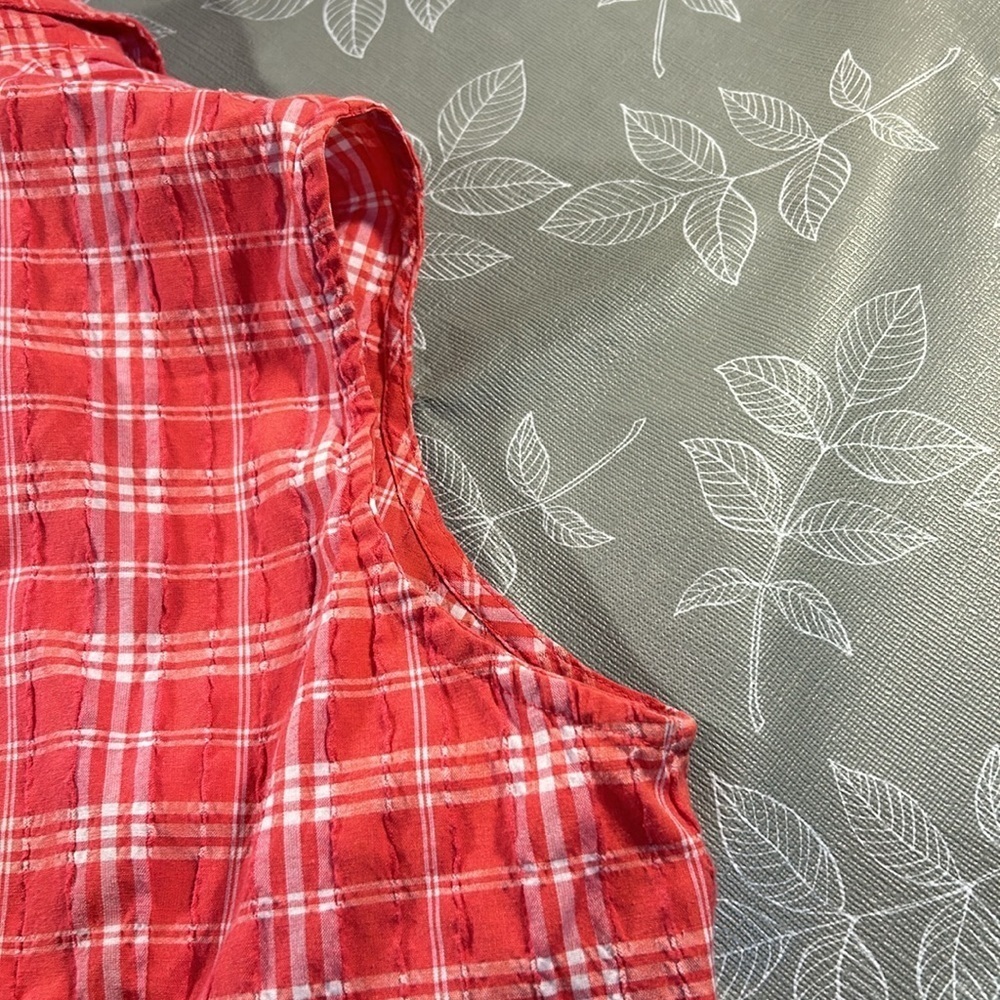 Carroll Reed Ladies Sleeveless Shirt. - Picture 5 of 6